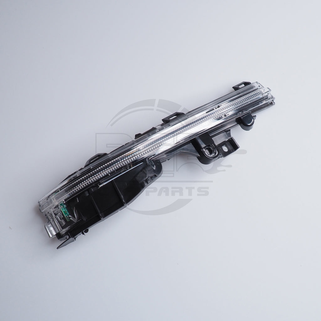 Right Turn Signal Indicator Light Mirror Lamp For Lexus ES XZ10 MK7 2018-2024 81730
