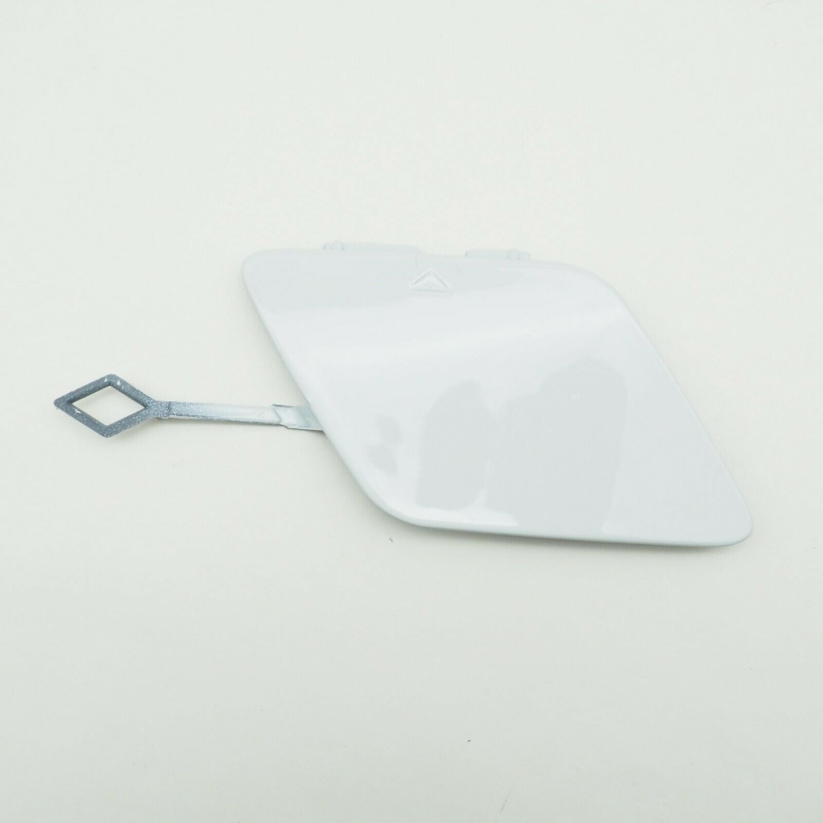 BMW 5 Series G30 G31 SE Front Tow Alpine White 300