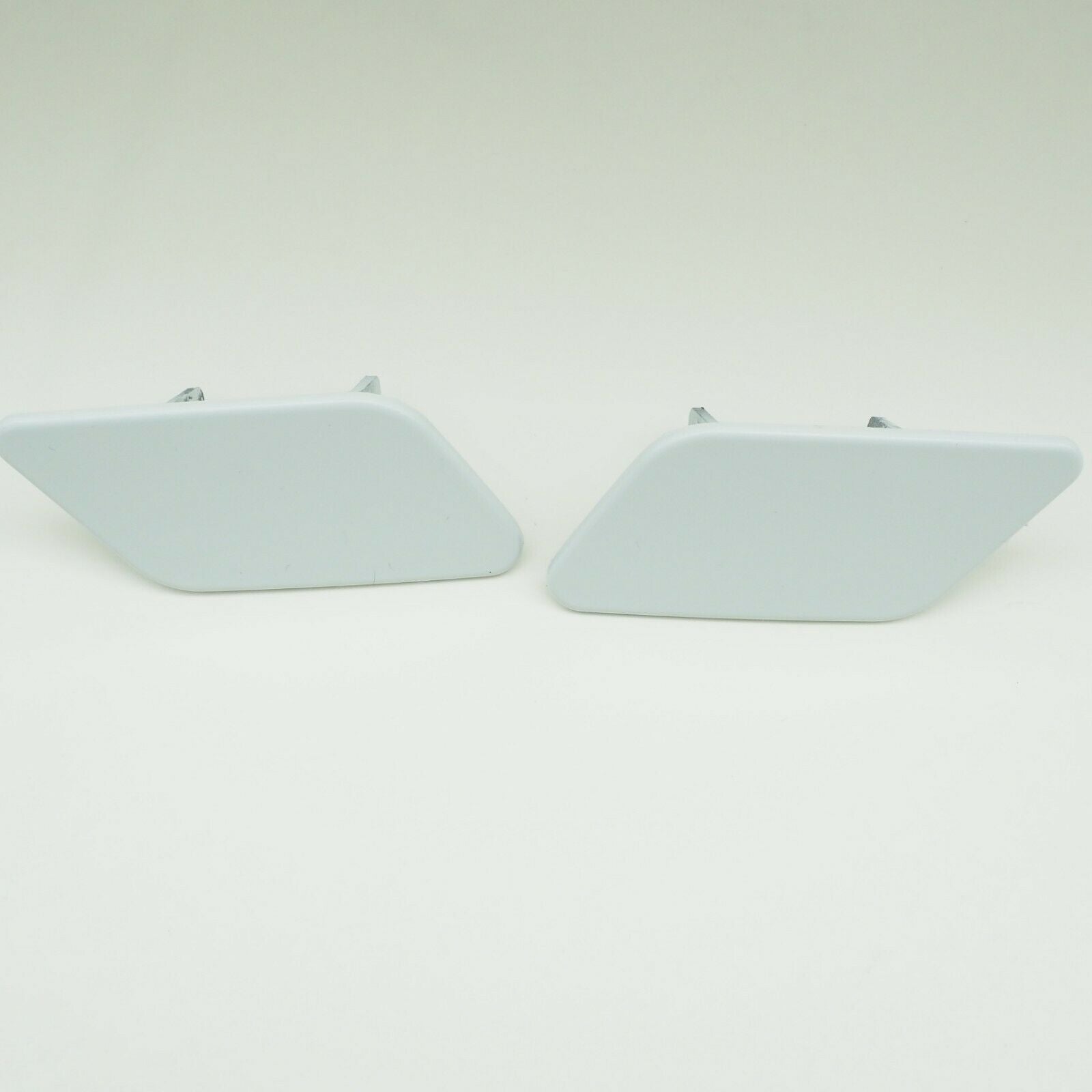 BMW X3 F25 SE Headlight Washer Cover Alpine White 300