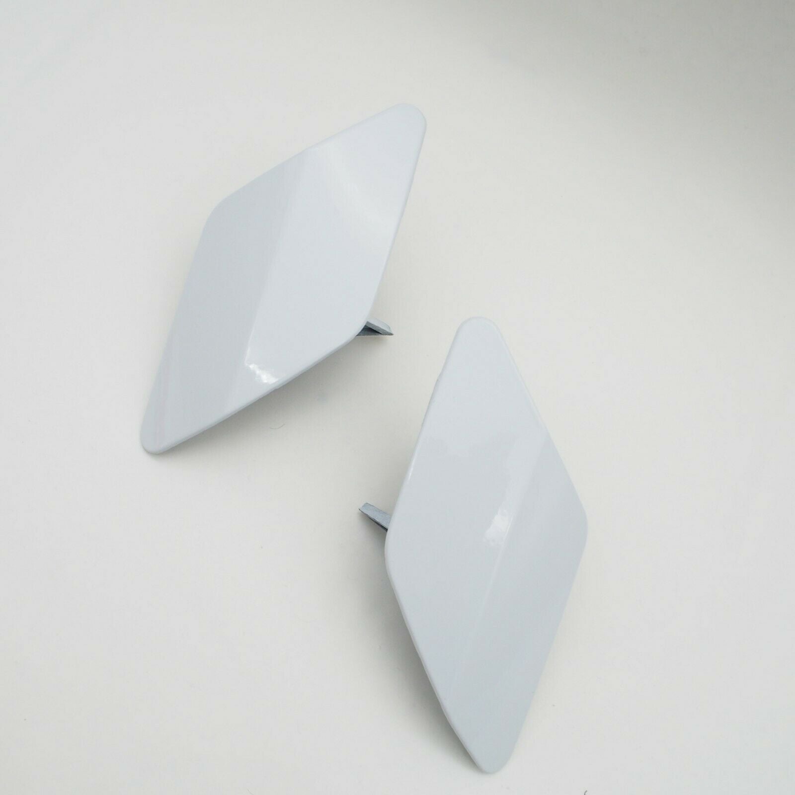 BMW X6 F16 SE Headlight Washer Cover Alpine White 300