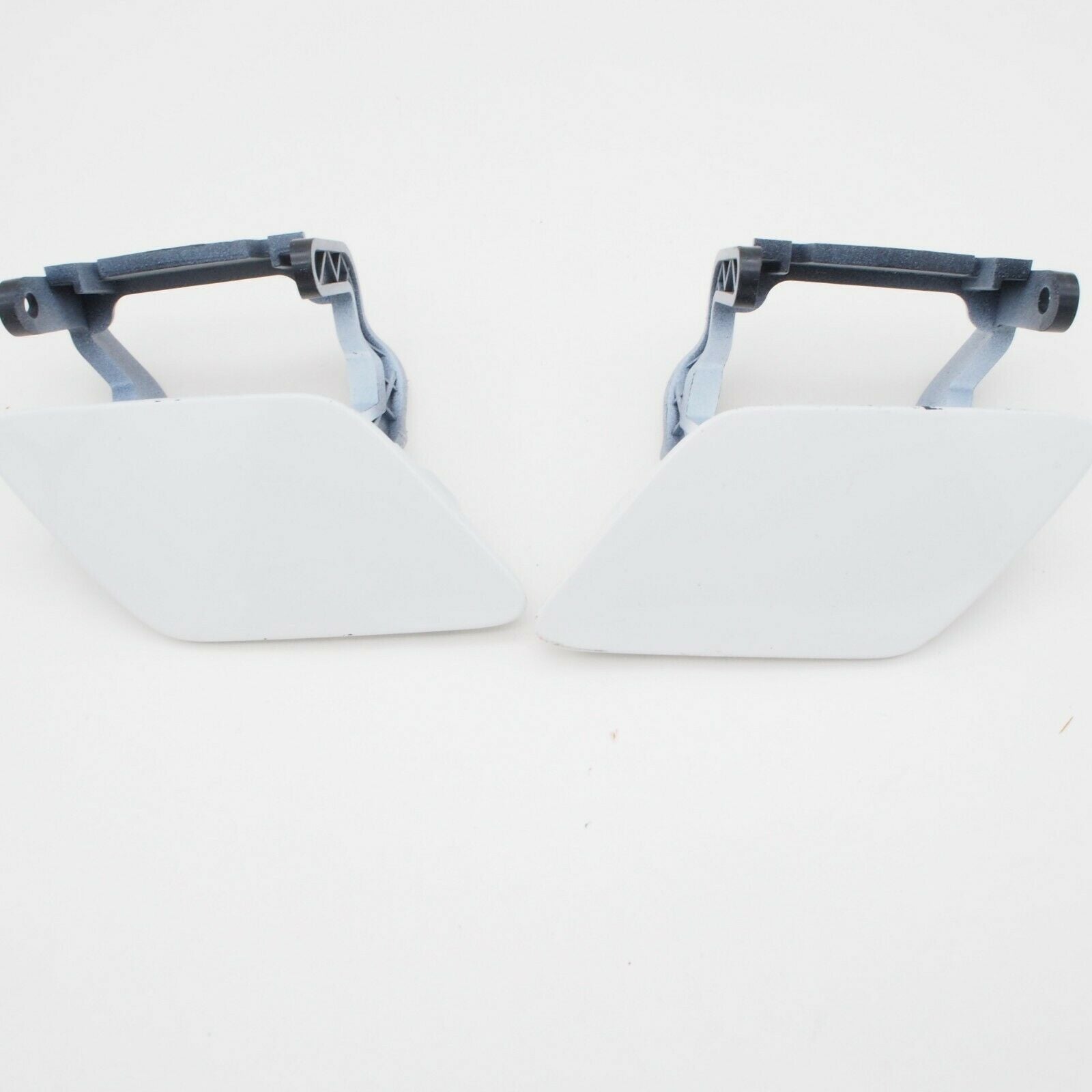 Audi A4 B9 8W Headlight Washer 